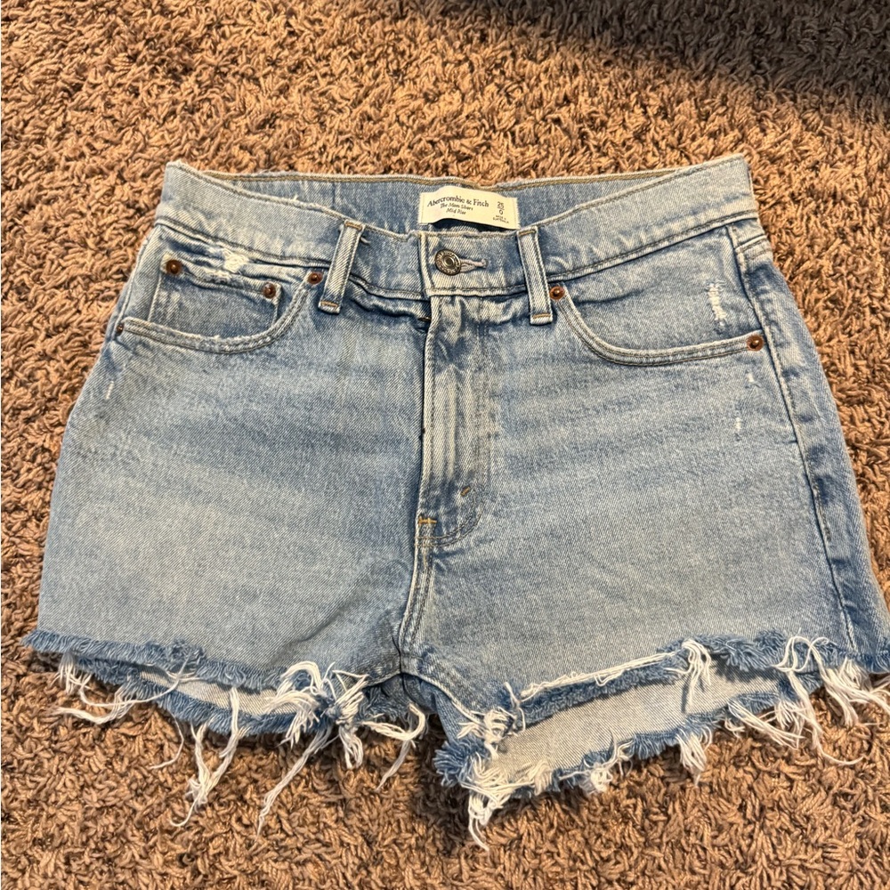The Mom Short Mid rise
